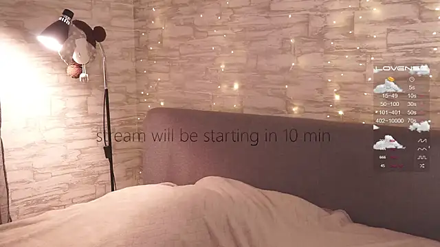 Snapshot of ___art chatting on December 2024 05:33:02 PM    art online show from December 2024 05:33:02 PM