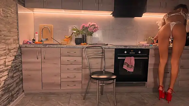 Snapshot of ___art chatting on September 2025 05:28:01 PM    art online show from September 2025 05:28:01 PM