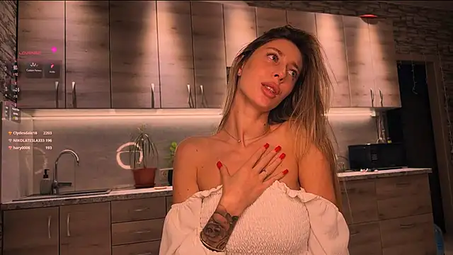 Snapshot of ___art chatting on March 2025 09:53:02 PM    art online show from March 2025 09:53:02 PM