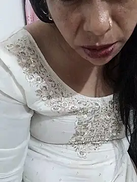 Urmila bhabhii online show from February 2026 03:41:02 PM