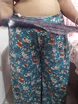 Snapshot of Urmila_bhabhii chatting on May 2026 03:01:02 AM Urmila bhabhii online show from May 2026 03:01:02 AM