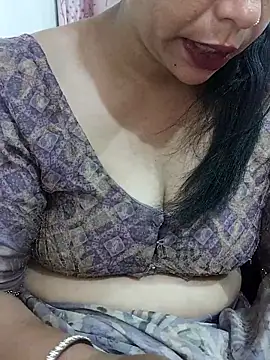Snapshot of Urmila_bhabhii chatting on June 2026 03:55:01 AM Urmila bhabhii online show from June 2026 03:55:01 AM