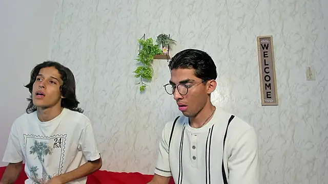 Snapshot of jony_honey chatting on February 2026 12:06:02 PM jony honey online show from February 2026 12:06:02 PM