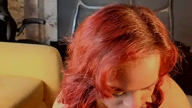 Estrella05  online show from October 2025 04:44:02 AM