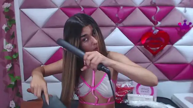 NahomiConnor  online show from March 2025 04:13:02 PM