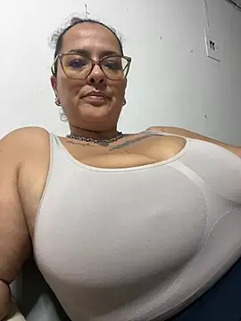 Snapshot of KarllaWalker chatting on July 2026 01:35:02 AM KarllaWalker online show from July 2026 01:35:02 AM