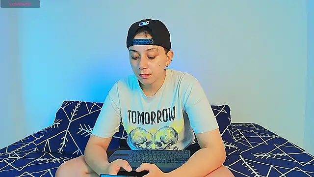 Snapshot of aron_wi chatting on March 2025 12:06:01 PM aron wi online show from March 2025 12:06:01 PM