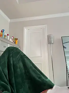 butterflybootyy online show from April 2026 12:34:01 PM