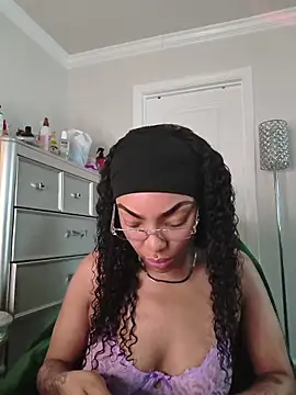 butterflybootyy online show from May 2026 11:19:02 AM