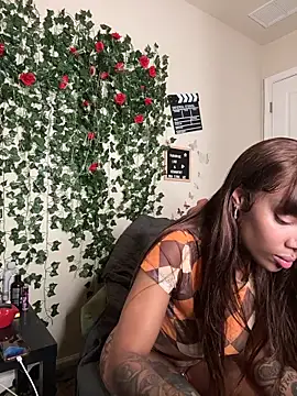 butterflybootyy online show from November 2025 05:12:02 AM