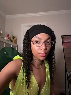 butterflybootyy online show from April 2026 09:49:01 AM