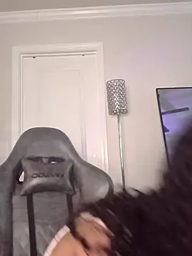 butterflybootyy online show from May 2026 11:03:02 AM