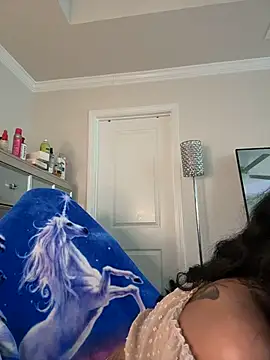 butterflybootyy online show from April 2026 09:16:01 PM