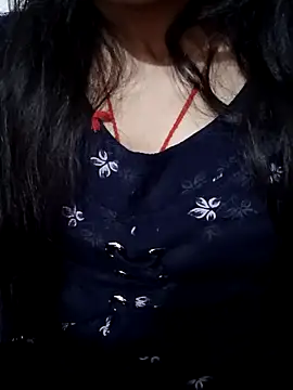 Snapshot of Riyu_05 chatting on October 2025 06:12:01 AM Riyu 05 online show from October 2025 06:12:01 AM