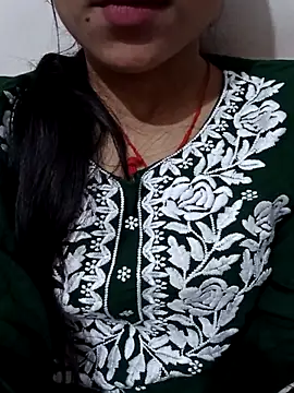 Snapshot of Riyu_05 chatting on October 2025 06:03:01 AM Riyu 05 online show from October 2025 06:03:01 AM