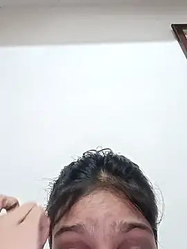 Snapshot of Riyu_05 chatting on February 2025 06:36:01 AM Riyu 05 online show from February 2025 06:36:01 AM