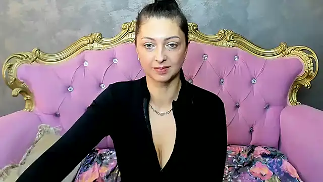 DivinSandra online show from February 2025 10:51:01 AM