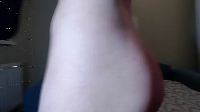 Snapshot of ErikysM chatting on December 2025 05:07:01 PM ErikysM online show from December 2025 05:07:01 PM