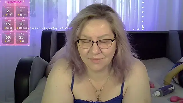 AngelinaGlam online show from October 2025 11:00:01 AM