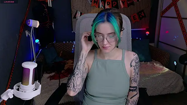 Snapshot of Cumpotik_Eve chatting on November 2025 02:21:02 AM Cumpotik Eve online show from November 2025 02:21:02 AM