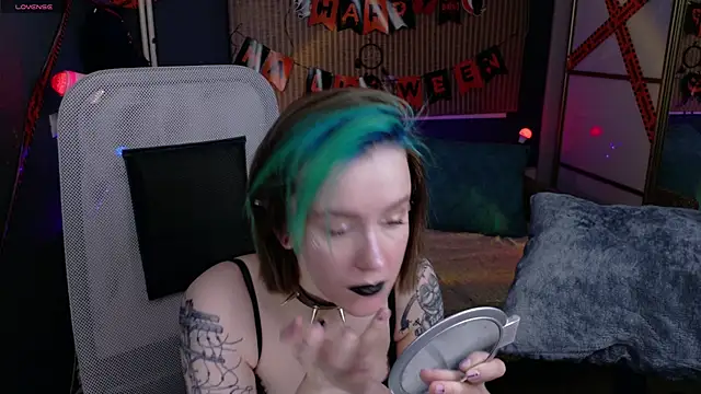 Snapshot of Cumpotik_Eve chatting on November 2025 01:59:02 AM Cumpotik Eve online show from November 2025 01:59:02 AM