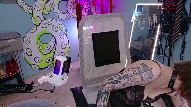 Cumpotik Eve online show from April 2026 03:41:01 AM