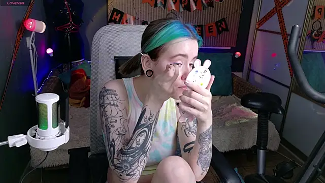 Snapshot of Cumpotik_Eve chatting on November 2025 02:12:01 AM Cumpotik Eve online show from November 2025 02:12:01 AM