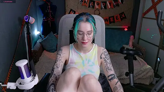 Snapshot of Cumpotik_Eve chatting on December 2025 02:37:02 AM Cumpotik Eve online show from December 2025 02:37:02 AM