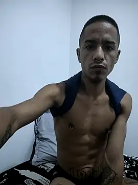 Snapshot of Mowgli_FFun chatting on June 2026 07:30:02 PM Mowgli FFun online show from June 2026 07:30:02 PM
