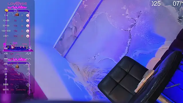 Snapshot of Dani_Sweet_Ts chatting on October 2025 11:17:01 PM Dani Sweet Ts online show from October 2025 11:17:01 PM