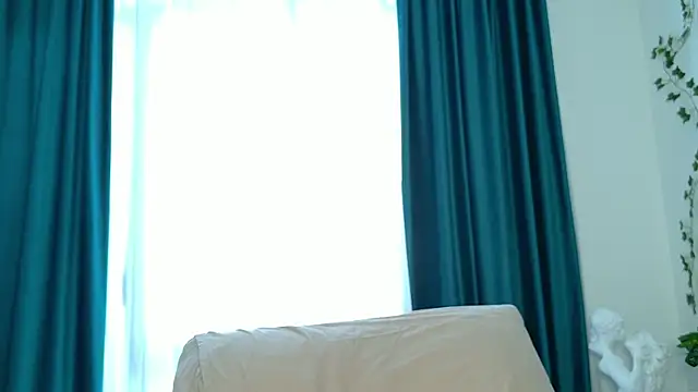 Snapshot of Brenda_M00n chatting on February 2025 07:34:01 AM Brenda M00n online show from February 2025 07:34:01 AM