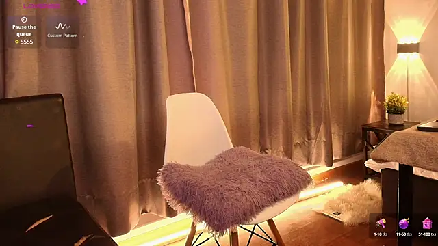 Snapshot of Chloe_Cherry21 chatting on March 2025 06:02:02 AM Chloe Cherry21 online show from March 2025 06:02:02 AM