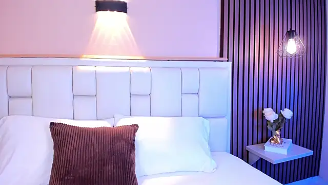 AvyMilton online show from April 2026 11:37:02 AM