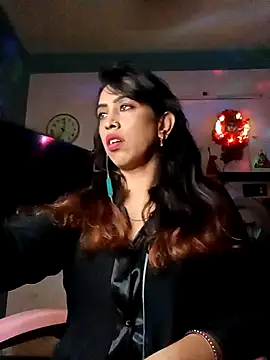 Snapshot of Lavender22 chatting on October 2025 06:32:02 PM Lavender22 online show from October 2025 06:32:02 PM