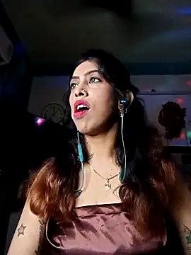 Snapshot of Lavender22 chatting on October 2025 06:19:01 PM Lavender22 online show from October 2025 06:19:01 PM