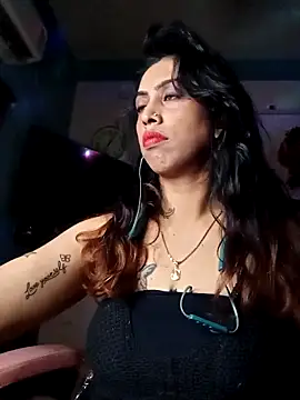 Snapshot of Lavender22 chatting on October 2025 07:15:02 PM Lavender22 online show from October 2025 07:15:02 PM