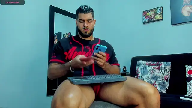 SamirHazard97 online show from March 2025 11:39:02 PM