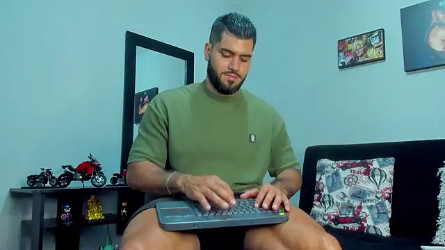 SamirHazard97 online show from February 2025 01:52:02 AM