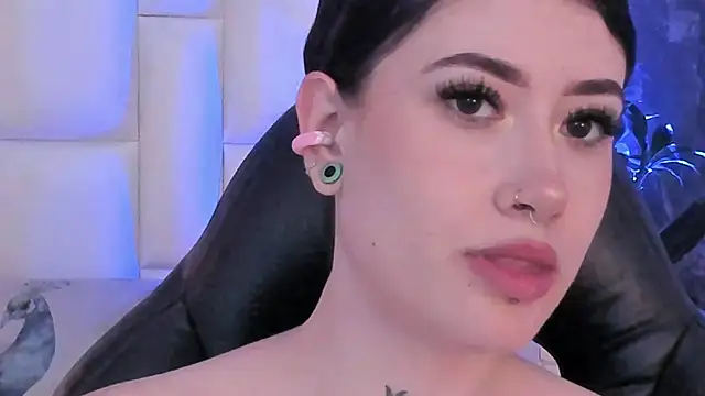 melody suarez online show from February 2025 11:03:02 PM