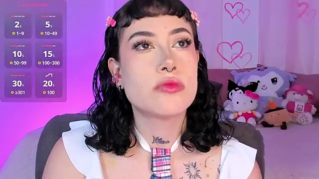 melody suarez online show from September 2025 10:43:01 PM