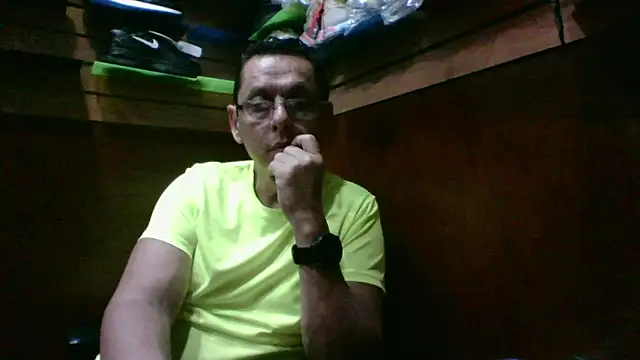 Snapshot of MarcusKelvin chatting on October 2025 01:41:01 PM MarcusKelvin online show from October 2025 01:41:01 PM