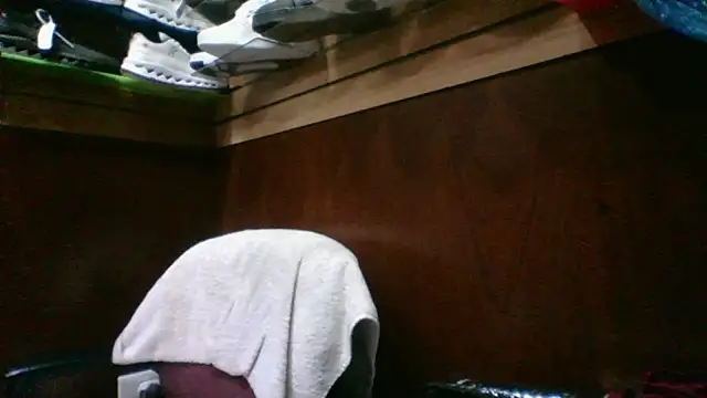 Snapshot of MarcusKelvin chatting on November 2025 01:32:02 PM MarcusKelvin online show from November 2025 01:32:02 PM