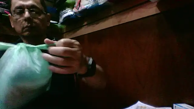 Snapshot of MarcusKelvin chatting on October 2025 04:39:02 PM MarcusKelvin online show from October 2025 04:39:02 PM