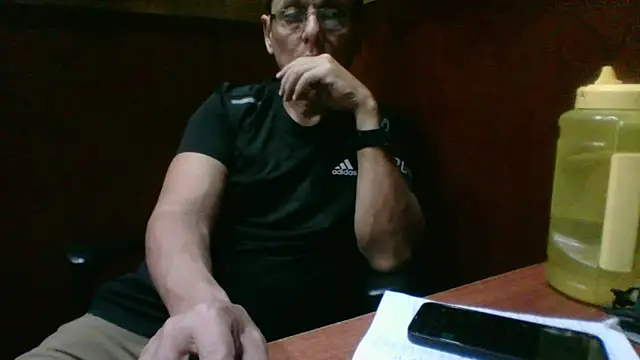 Snapshot of MarcusKelvin chatting on November 2025 02:10:02 PM MarcusKelvin online show from November 2025 02:10:02 PM