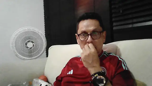 MarcusKelvin online show from October 2025 01:06:02 AM