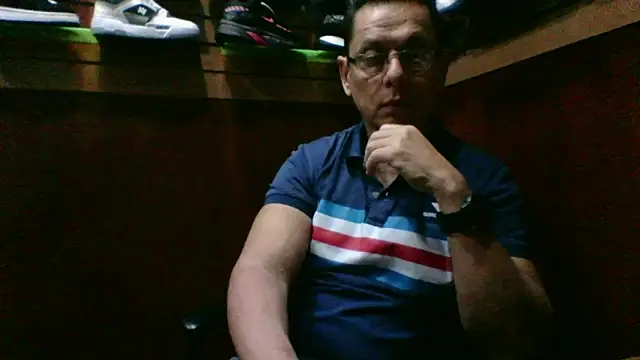 Snapshot of MarcusKelvin chatting on October 2025 12:17:01 PM MarcusKelvin online show from October 2025 12:17:01 PM