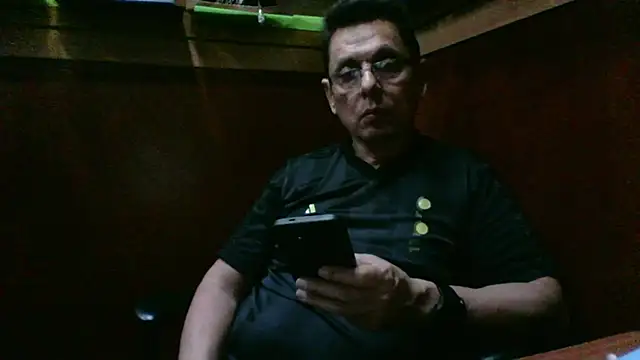 Snapshot of MarcusKelvin chatting on November 2025 02:53:02 PM MarcusKelvin online show from November 2025 02:53:02 PM