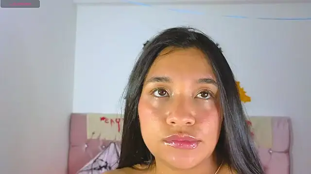 Snapshot of Cristal_moon1 chatting on October 2025 08:20:01 PM Cristal moon1 online show from October 2025 08:20:01 PM