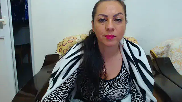 MissElla online show from November 2025 12:47:02 AM