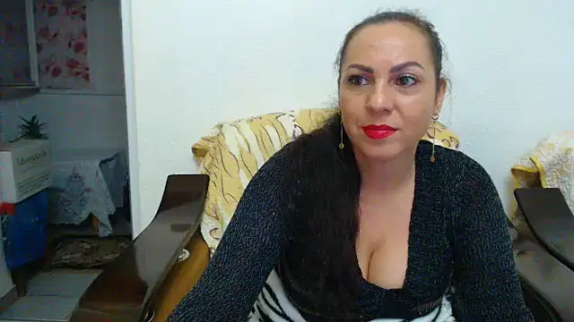 MissElla online show from October 2025 01:37:02 AM
